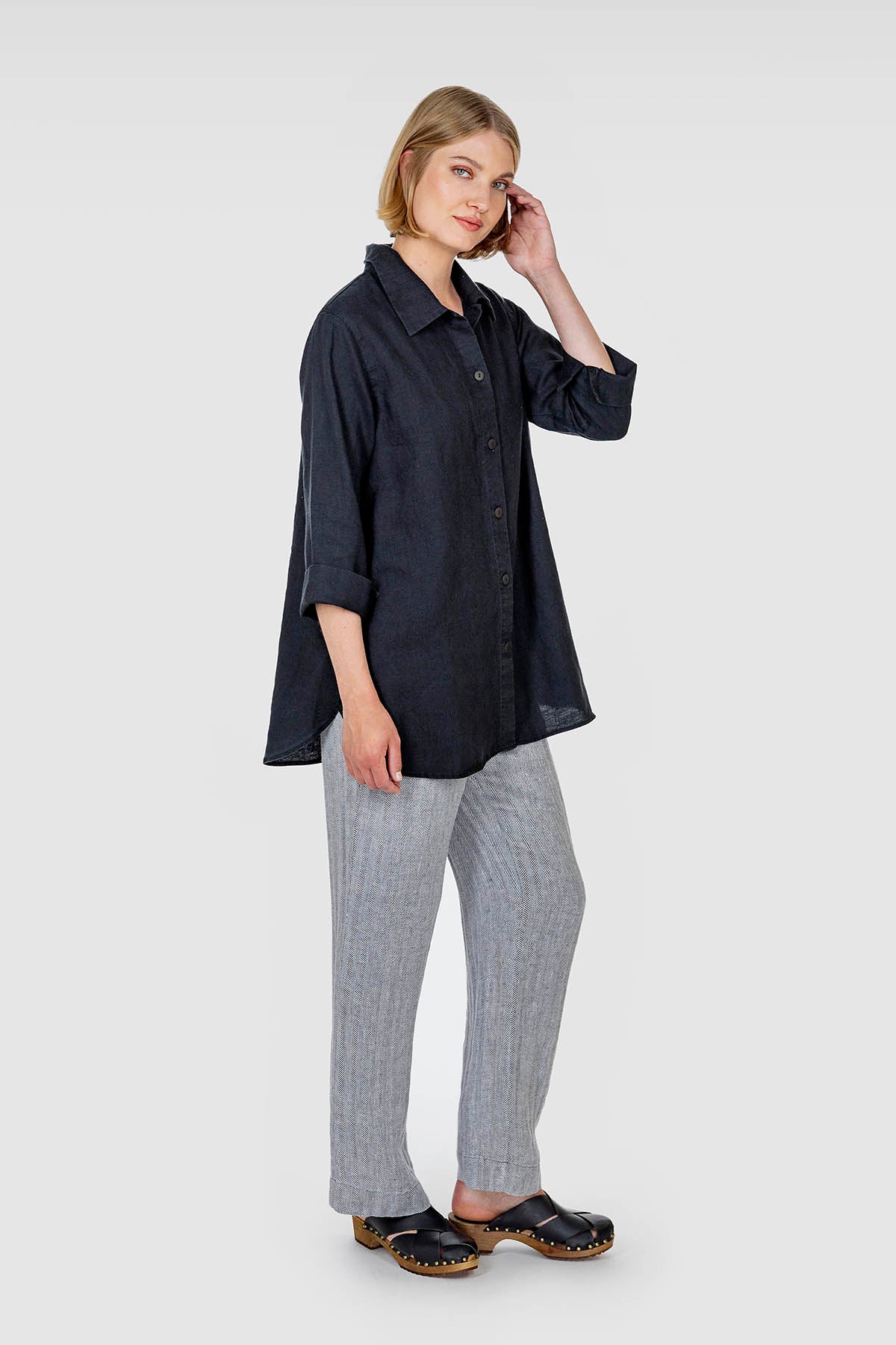 ARNIKKI shirt black