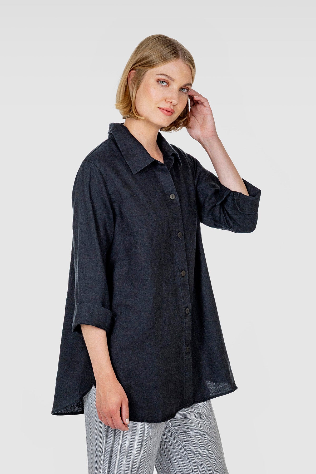 ARNIKKI shirt black