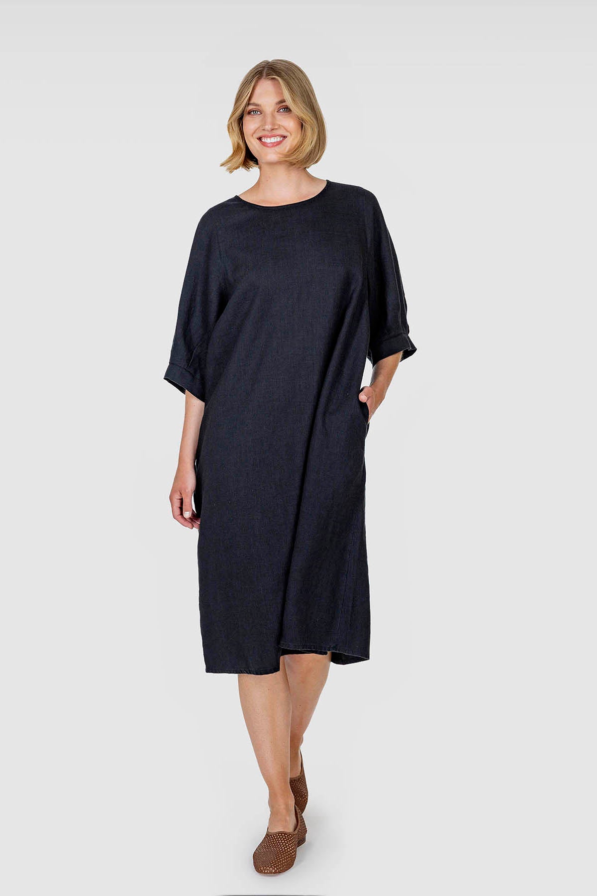 KÄENKAALI dress black