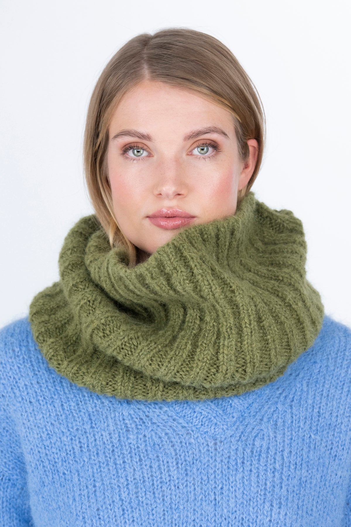 NÄRHI knitted collar green