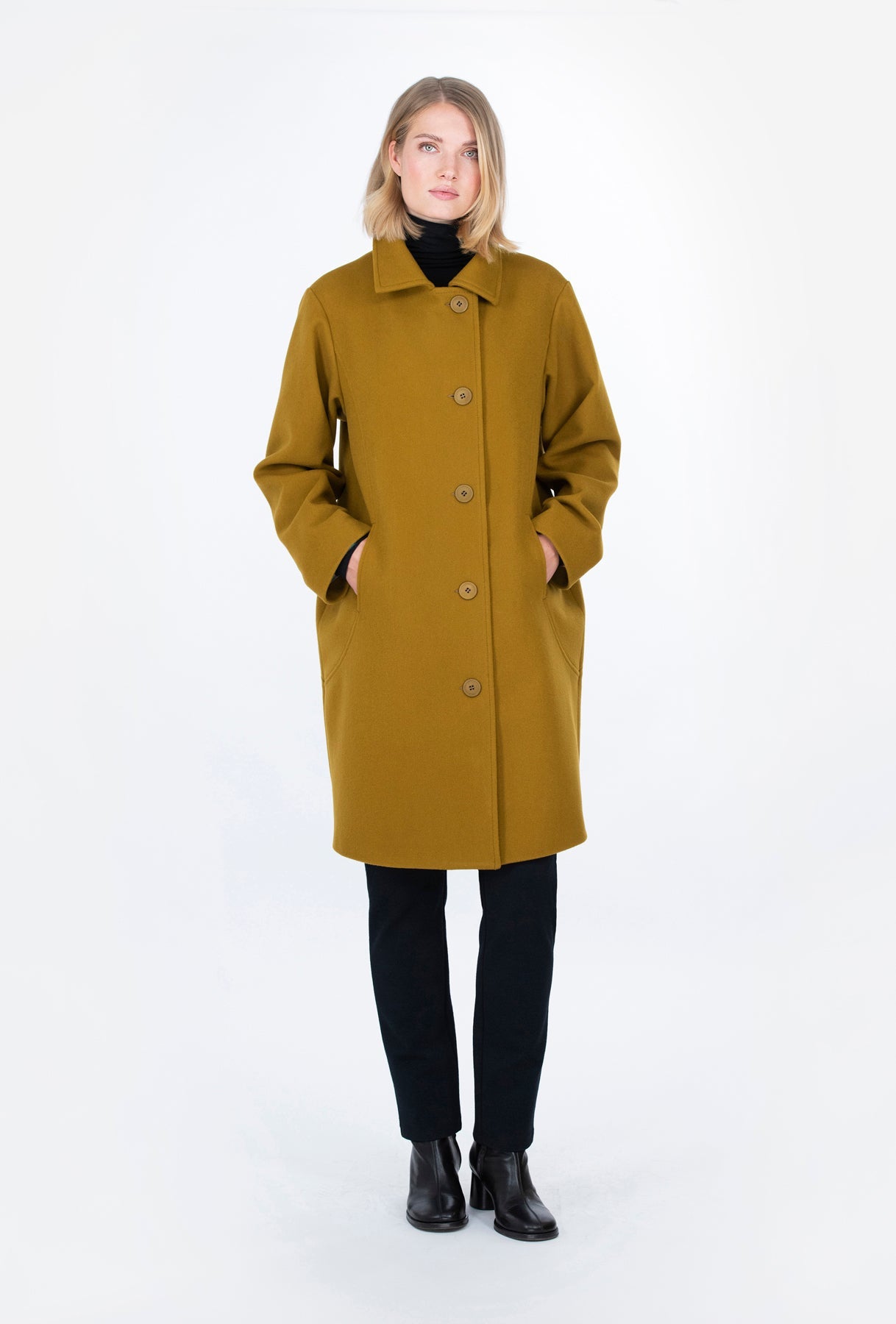 OMENA coat olive