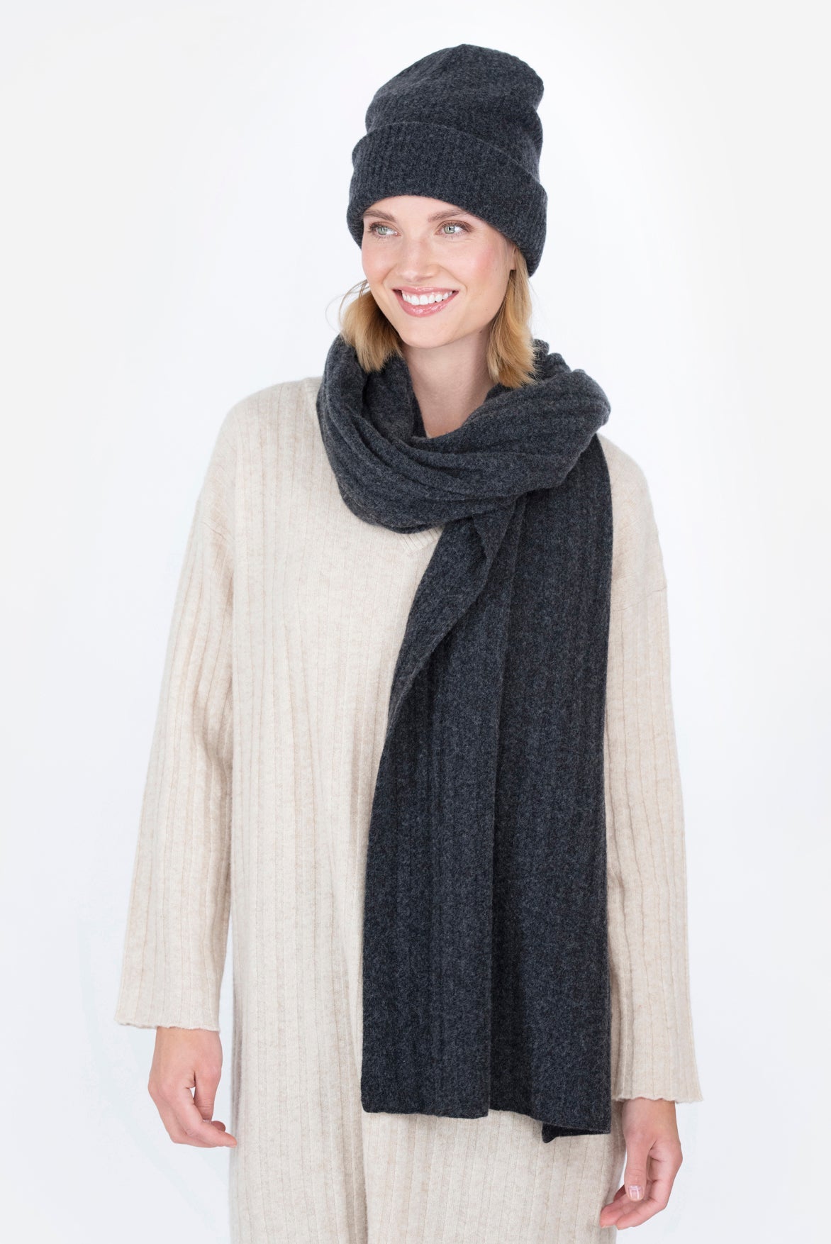 PITKOS knitted scarf dark gray