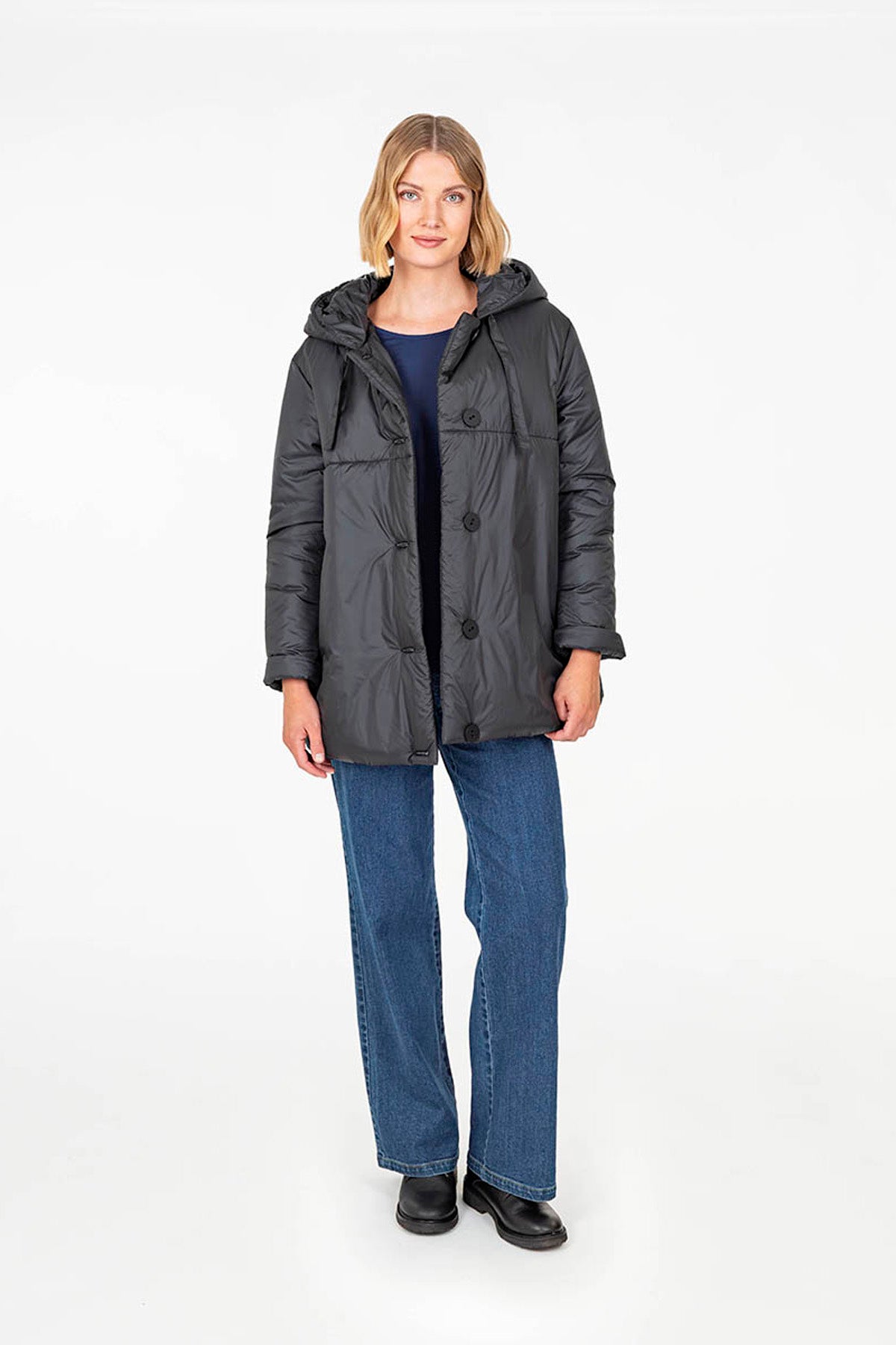 SYLI coat black